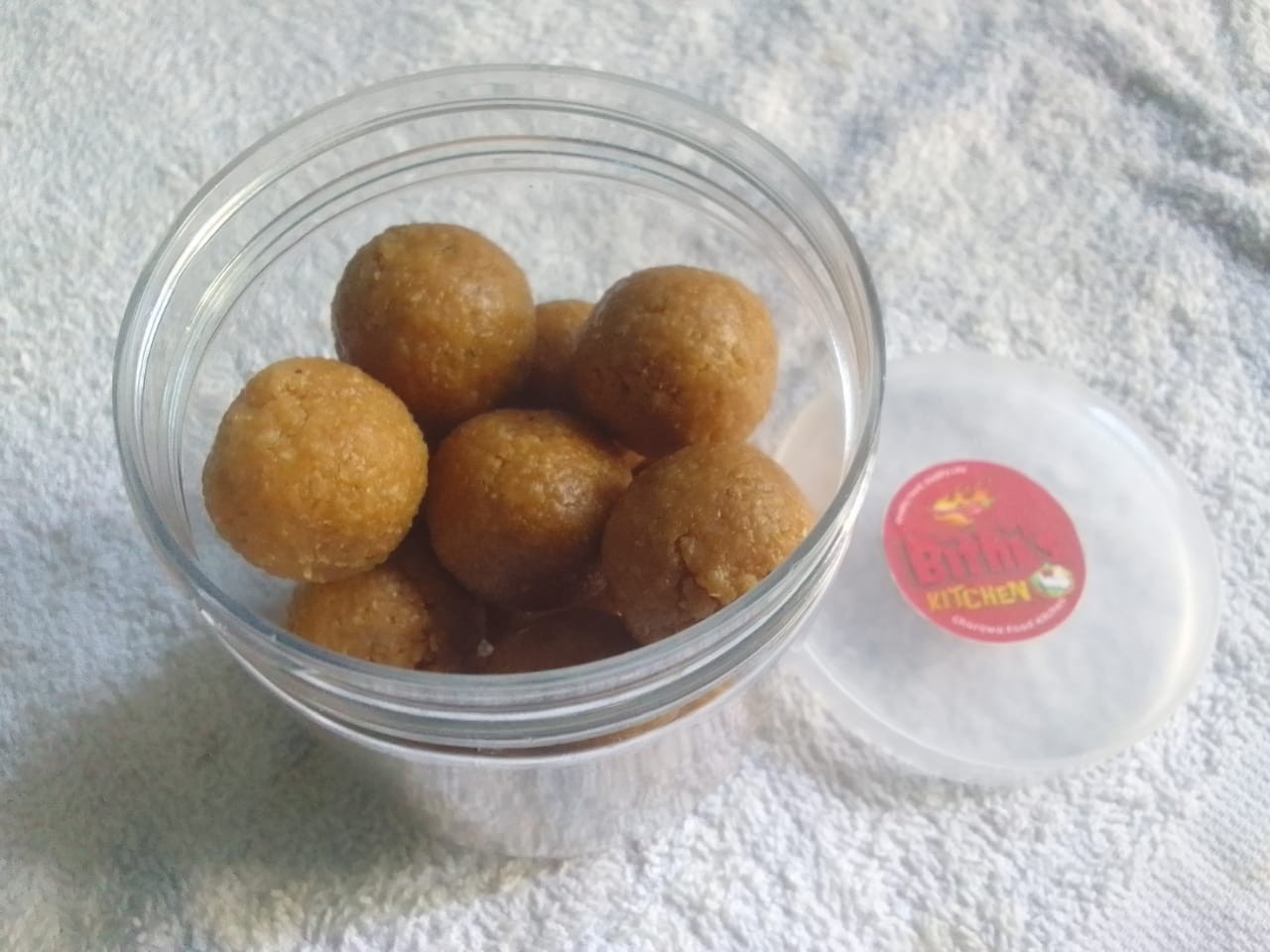 গুড়ের তৈরী নারিকেল নাড়ু